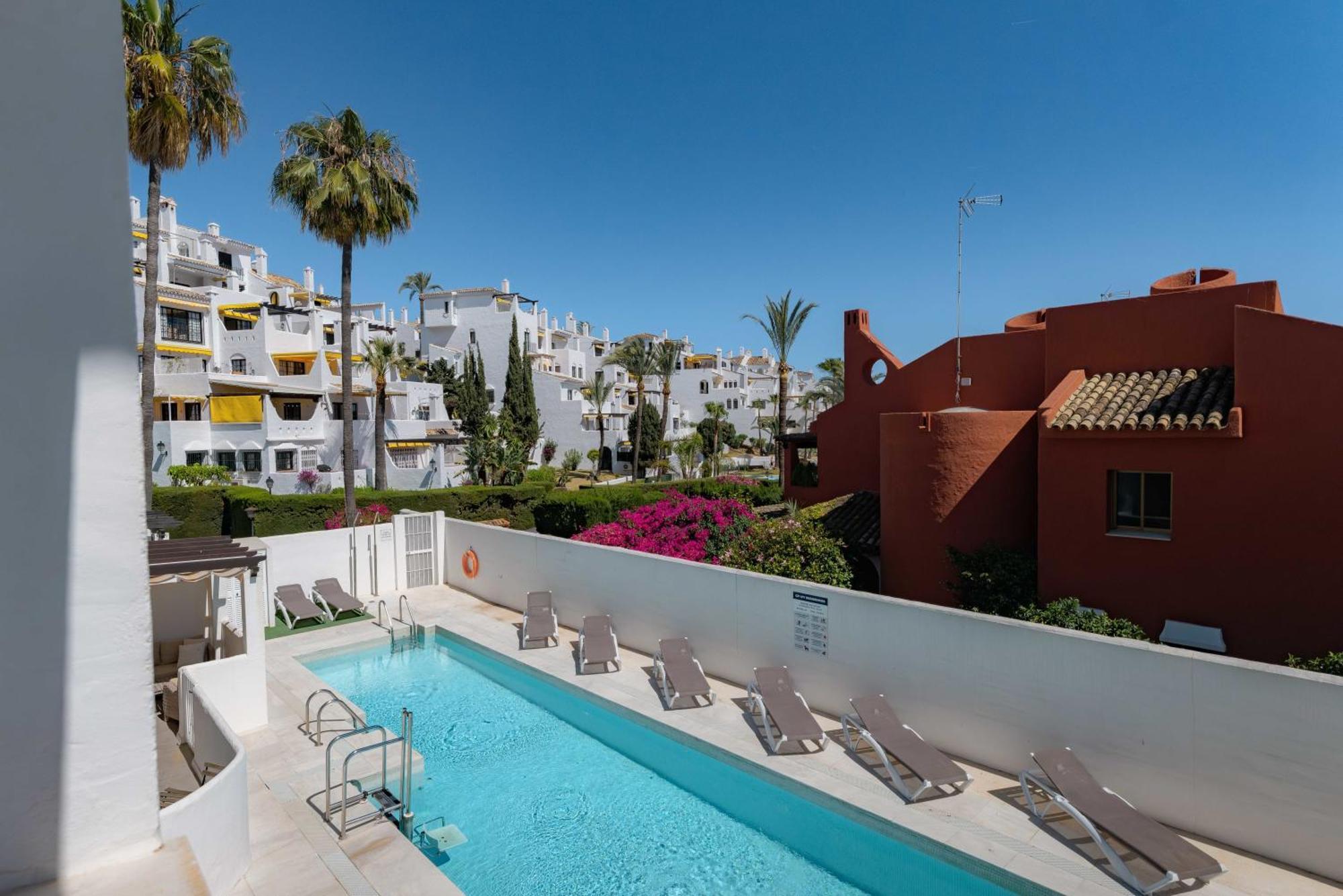 Ivy 3 Modern Bbq Gated Pool Marbella
