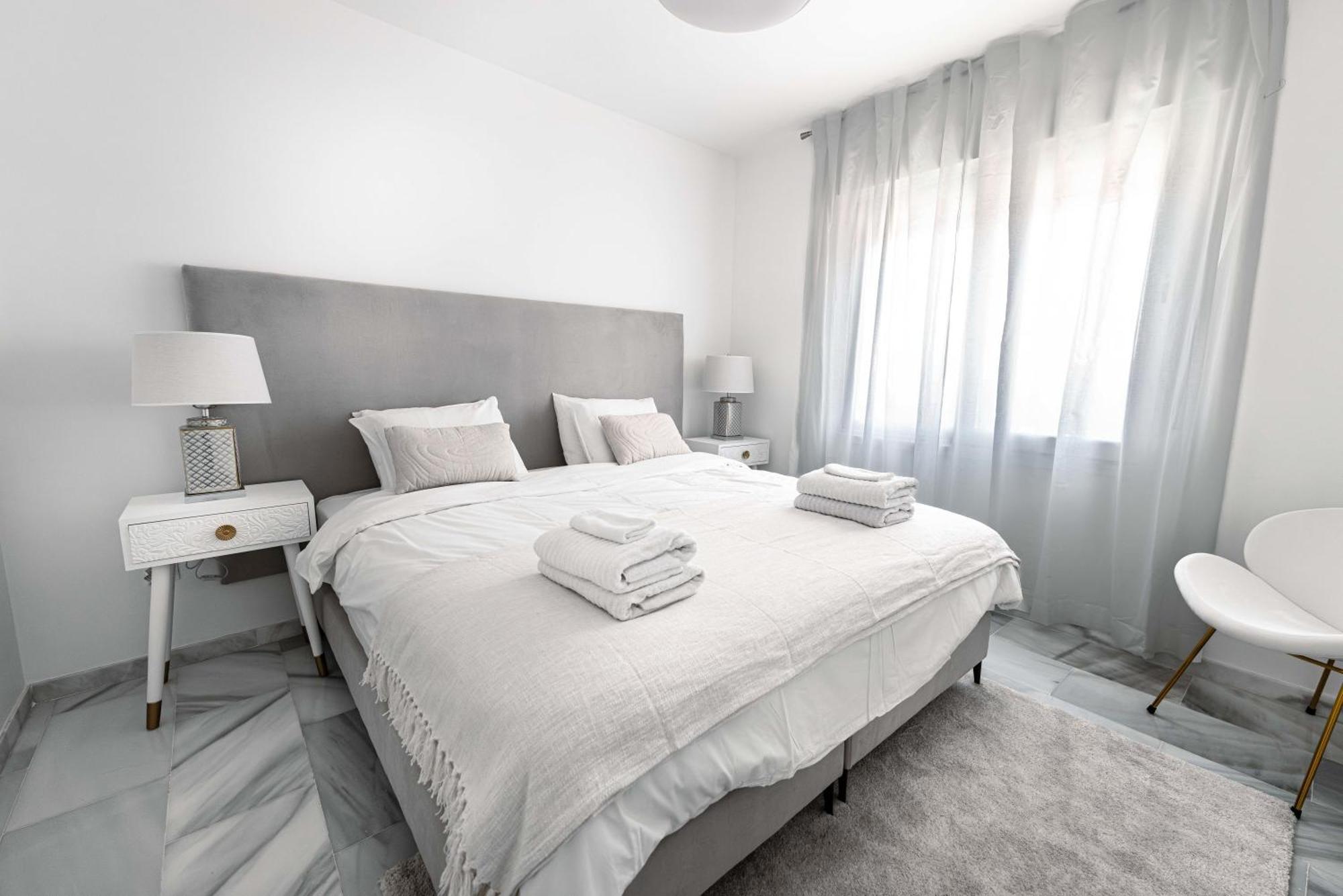 Ivy 3 Modern Bbq Gated Pool Apartment Marbella